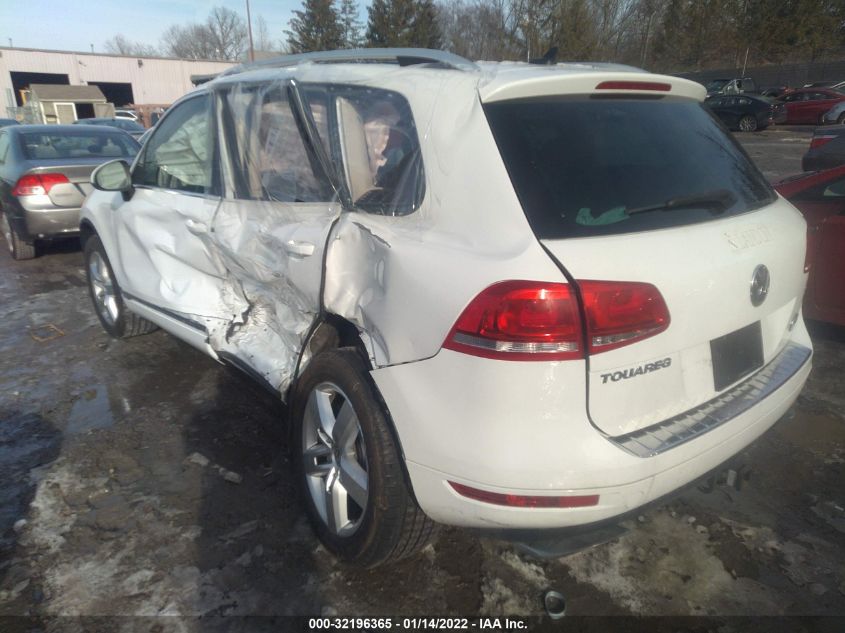 2013 VOLKSWAGEN TOUAREG LUX WVGEF9BP8DD011888