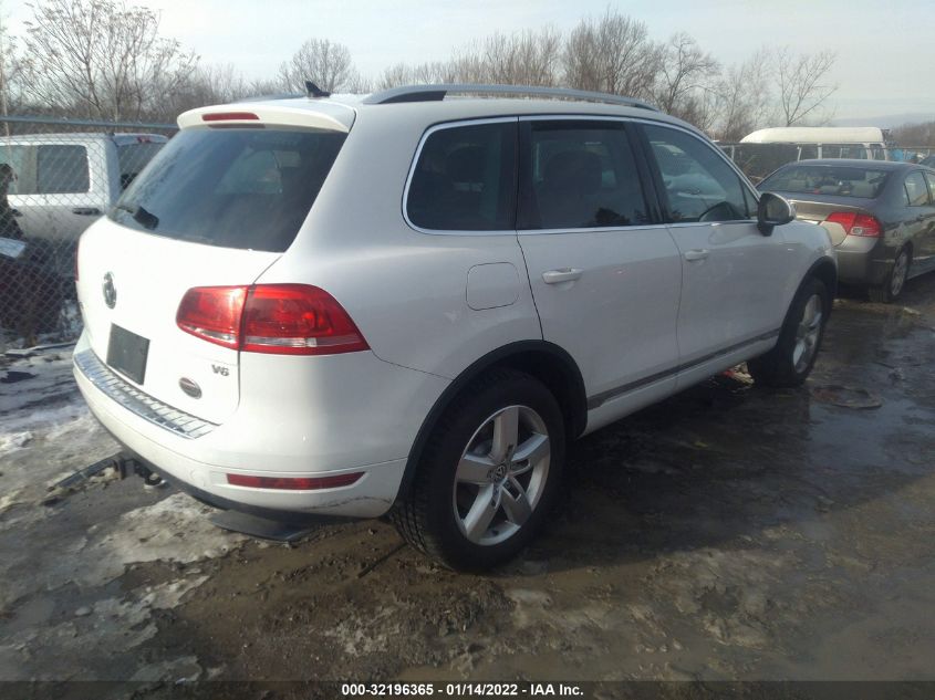 2013 VOLKSWAGEN TOUAREG LUX WVGEF9BP8DD011888