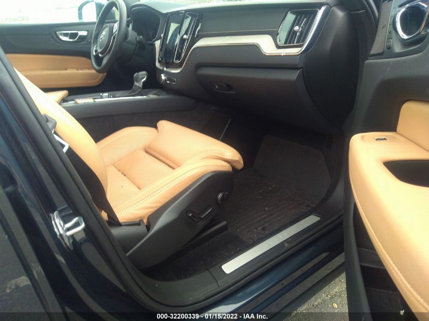 2020 VOLVO XC60 INSCRIPTION YV4102RL8L1441089