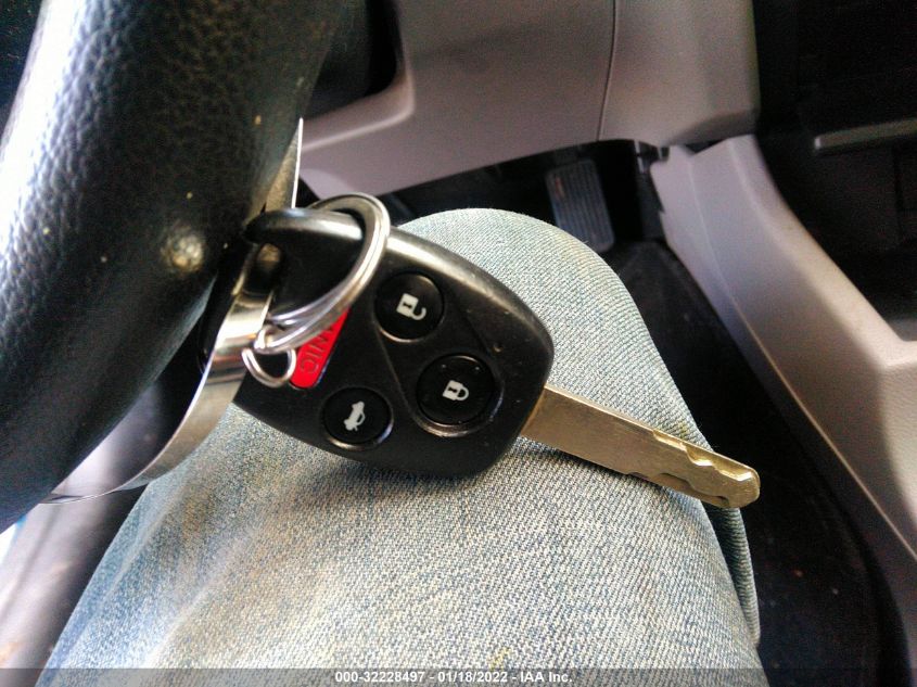 2013 HONDA CIVIC SDN LX 2HGFB2F58DH569104