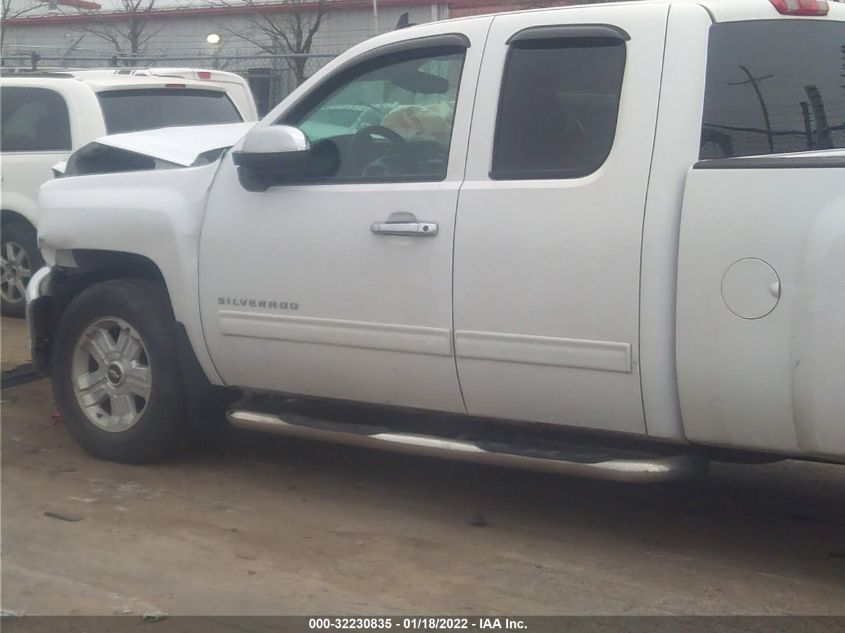 2013 CHEVROLET SILVERADO 1500 LT 1GCRKSE74DZ194021
