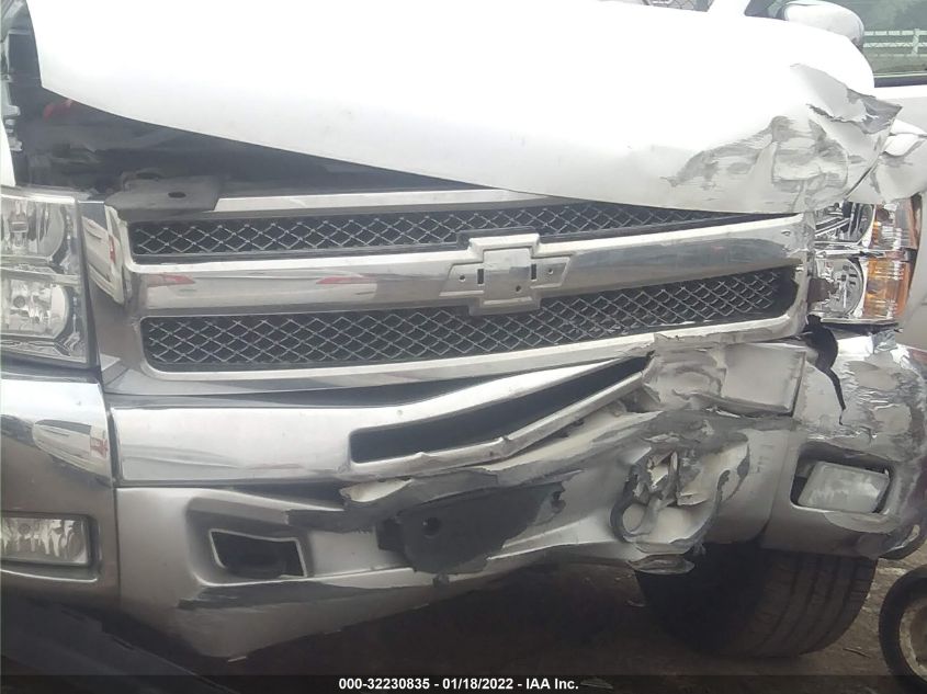 2013 CHEVROLET SILVERADO 1500 LT 1GCRKSE74DZ194021