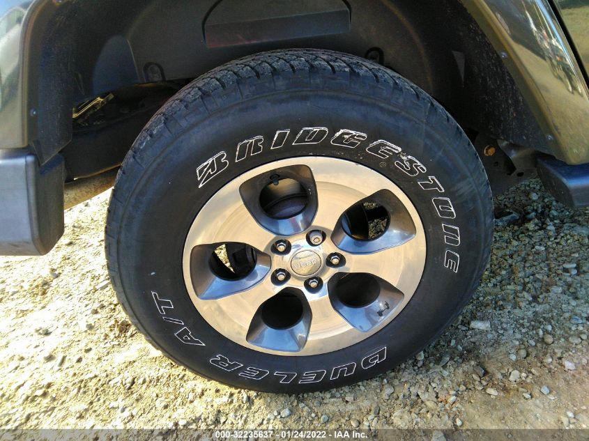 2016 JEEP WRANGLER UNLIMITED SAHARA 1C4BJWEGXGL142833