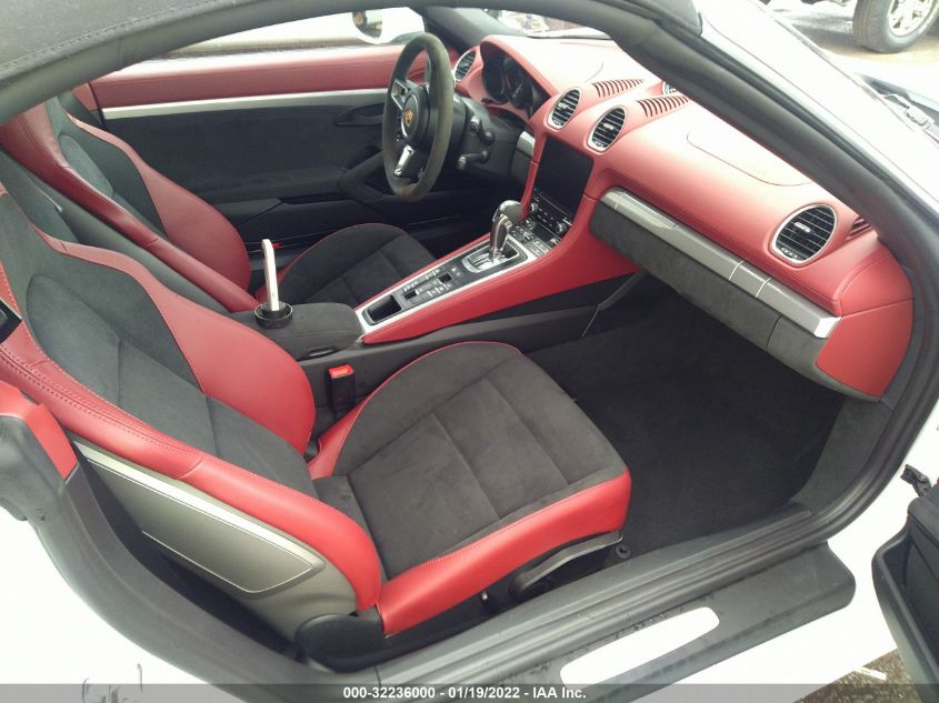 2022 PORSCHE 718 SPYDER WP0CC2A89NS235092