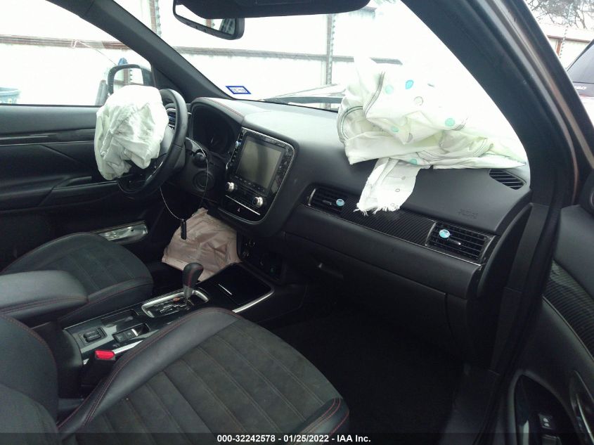 2020 MITSUBISHI OUTLANDER SE JA4AD3A32LZ006492