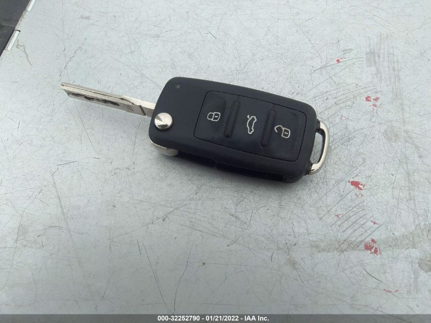 2017 VOLKSWAGEN PASSAT R-LINE W/COMFORT PKG 1VWDT7A34HC049140