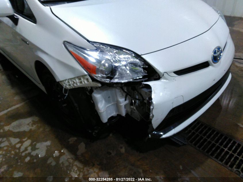 2015 TOYOTA PRIUS FOUR JTDKN3DU5F0397013