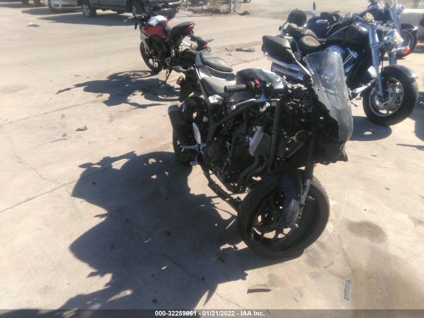 2021 YAMAHA YZFR3 A MH3RH18Y1MK007924