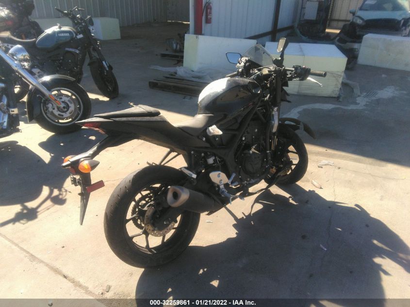 2021 YAMAHA YZFR3 A MH3RH18Y1MK007924