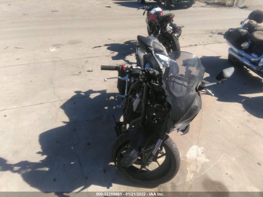 2021 YAMAHA YZFR3 A MH3RH18Y1MK007924
