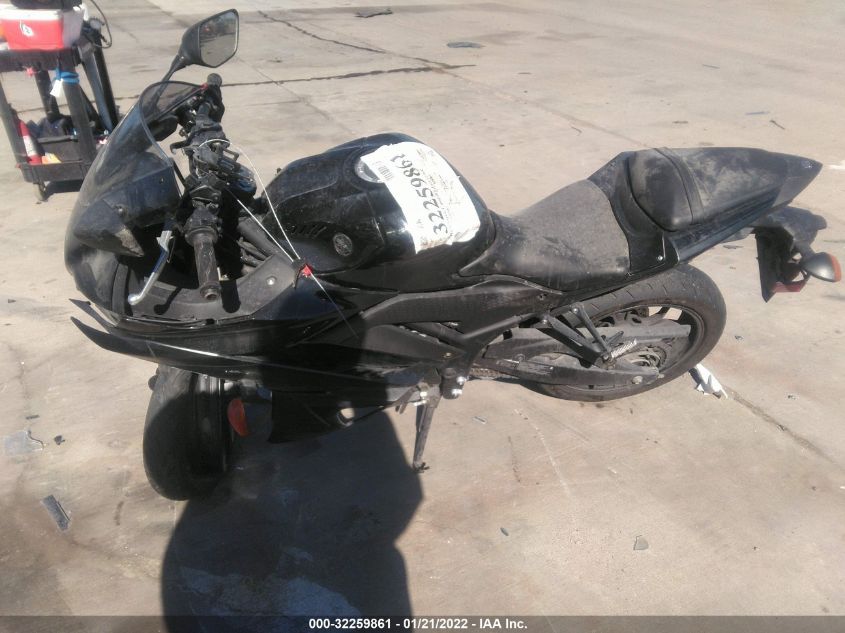 2021 YAMAHA YZFR3 A MH3RH18Y1MK007924