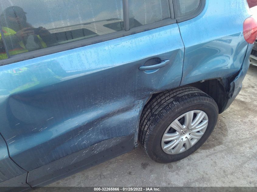 2017 VOLKSWAGEN TIGUAN S WVGBV7AX2HK042146