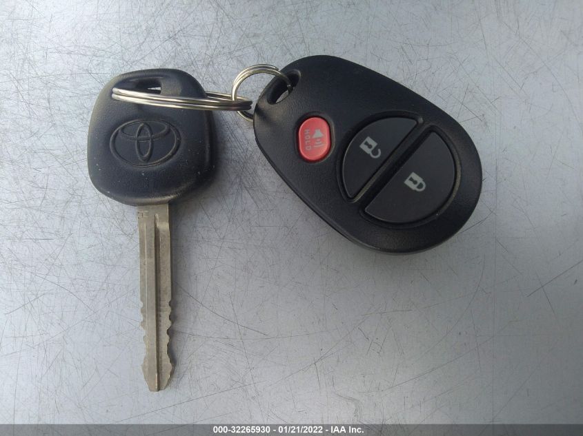 2015 TOYOTA SIENNA L 5TDZK3DC2FS688189