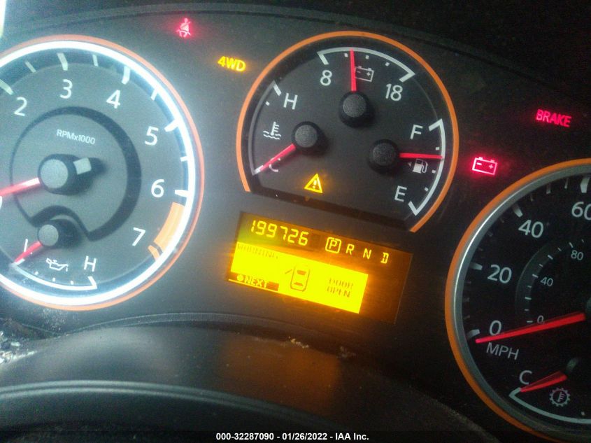 2013 NISSAN ARMADA SV 5N1AA0NC8DN608325