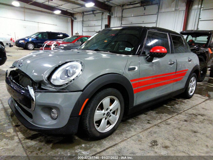2015 MINI COOPER HARDTOP 4 DOOR WMWXS5C59FT829716