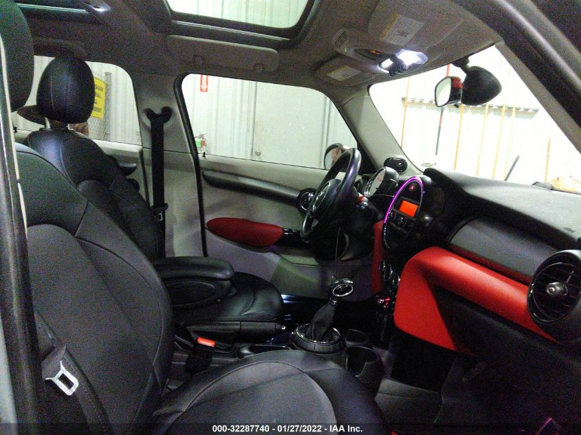 2015 MINI COOPER HARDTOP 4 DOOR WMWXS5C59FT829716