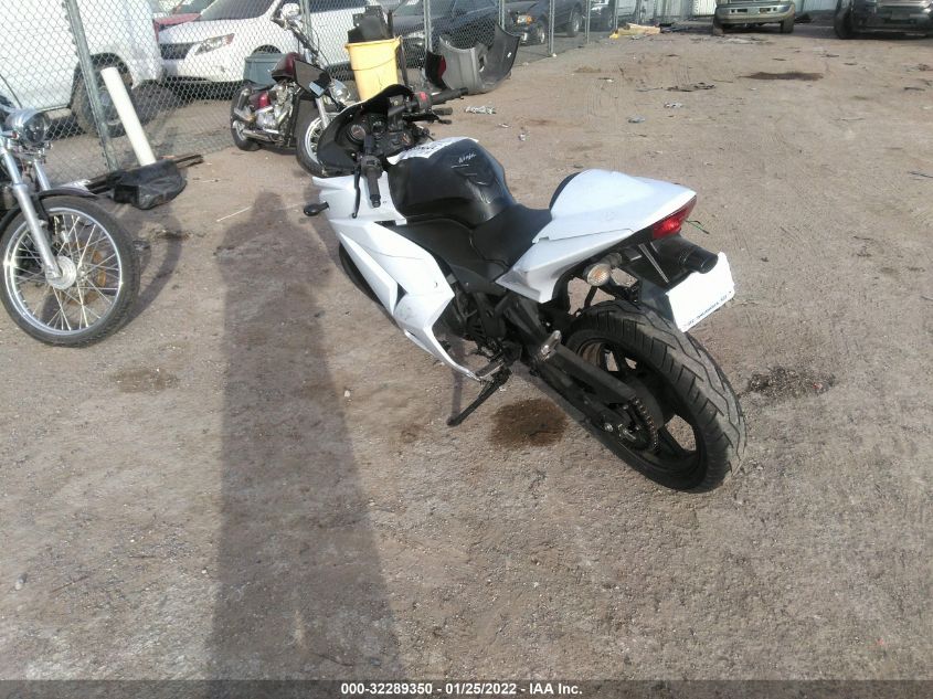 2008 KAWASAKI EX250 J JKAEXMJ138DA08983