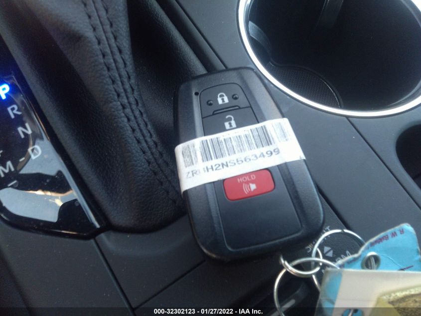 2022 TOYOTA HIGHLANDER XLE 5TDGZRBH2NS563499