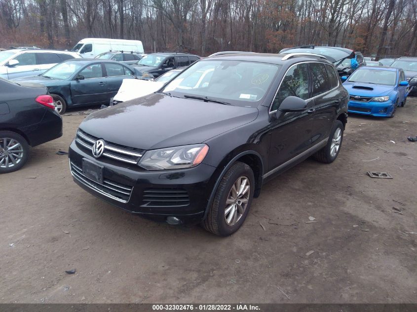 2014 VOLKSWAGEN TOUAREG SPORT W/NAV WVGEF9BP2ED010429
