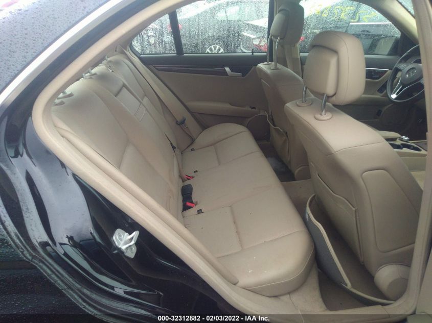 2014 MERCEDES-BENZ C-CLASS C 300 WDDGF8AB8ER310143