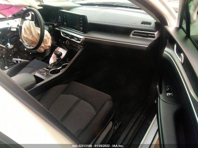 2022 KIA K5 LX 5XXG24J24NG083843