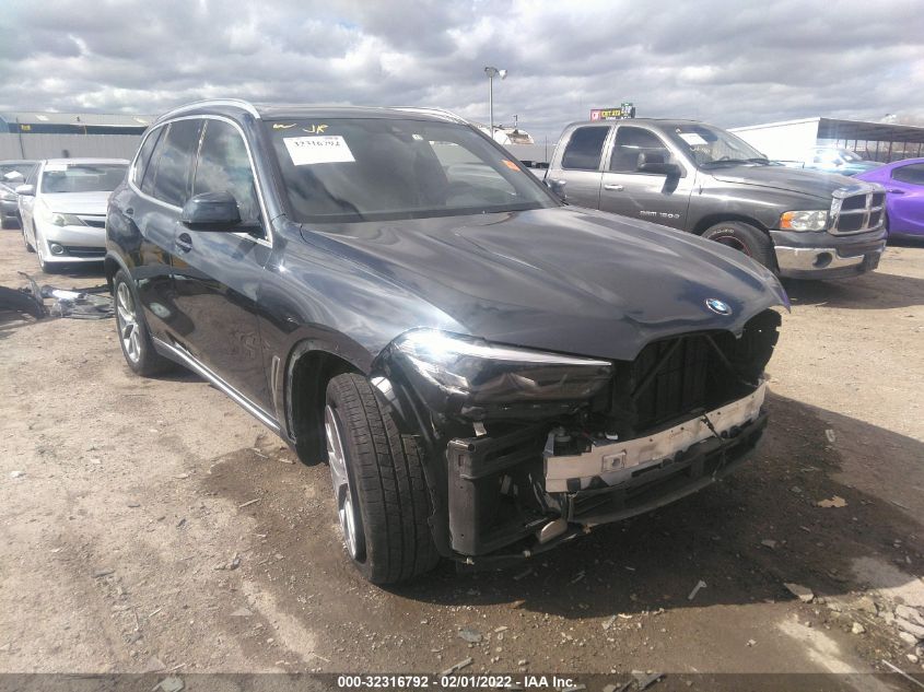 VIN 5UXCR4C09M9F47003 2021 BMW X5 no.1