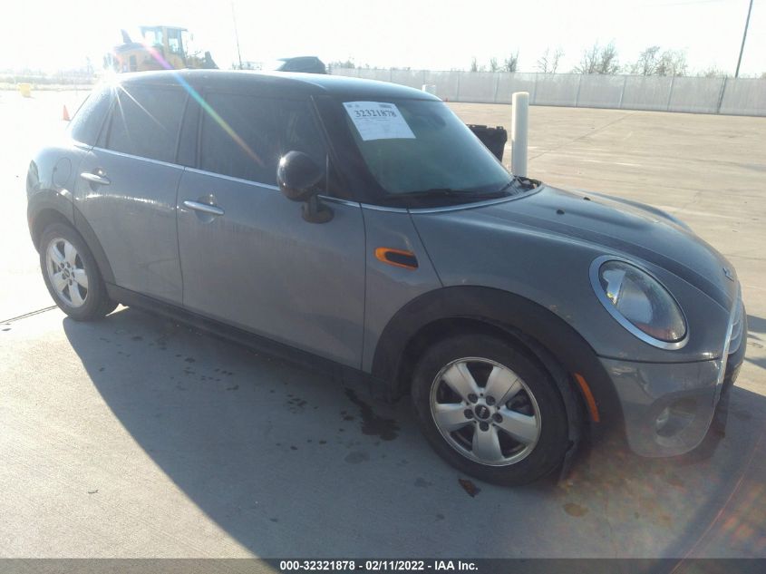 2015 MINI COOPER HARDTOP 4 DOOR WMWXS5C50FT827773