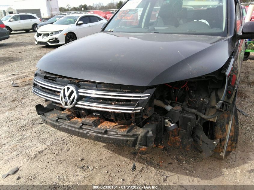 2017 VOLKSWAGEN TIGUAN WVGAV7AX4HK005918