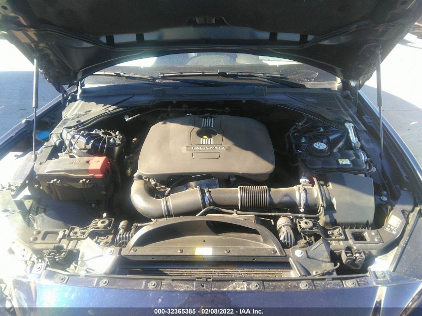 2017 JAGUAR XE 25T SAJAR4BG5HA978934