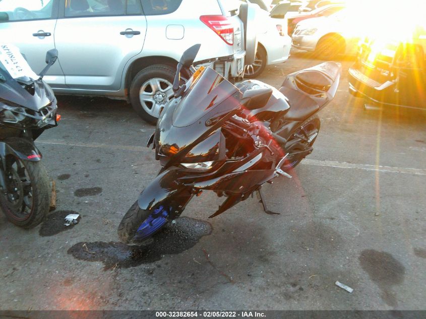 2021 YAMAHA YZFR3 A MH3RH18Y3MK005978