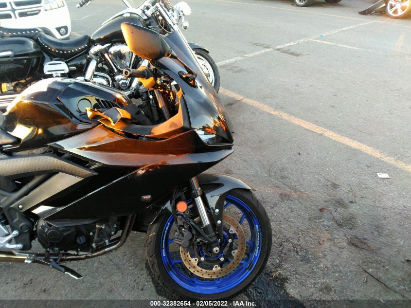 2021 YAMAHA YZFR3 A MH3RH18Y3MK005978