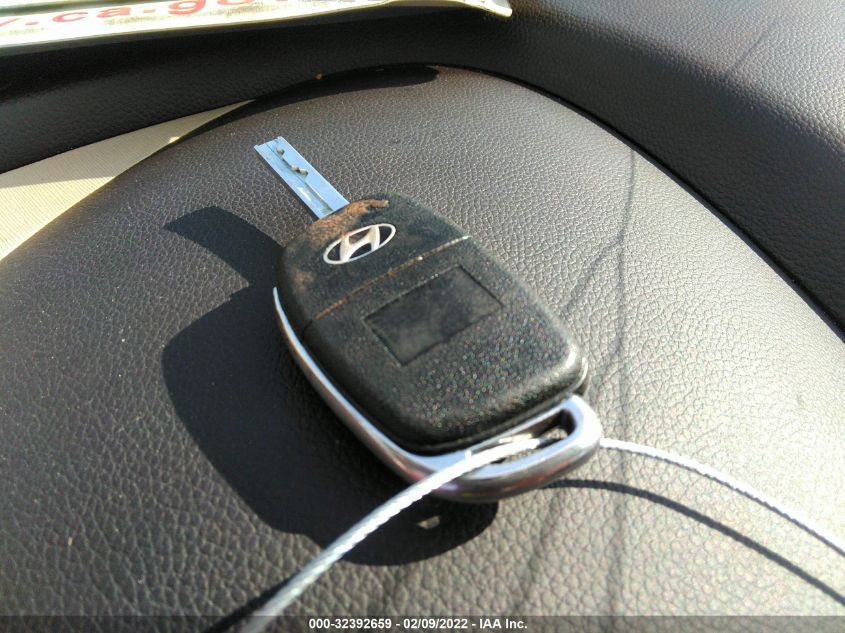 2017 HYUNDAI SANTA FE SPORT 2.4L 5NMZU3LBXHH033383