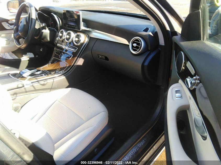 2016 MERCEDES-BENZ C-CLASS C 300 55SWF4KBXGU116055