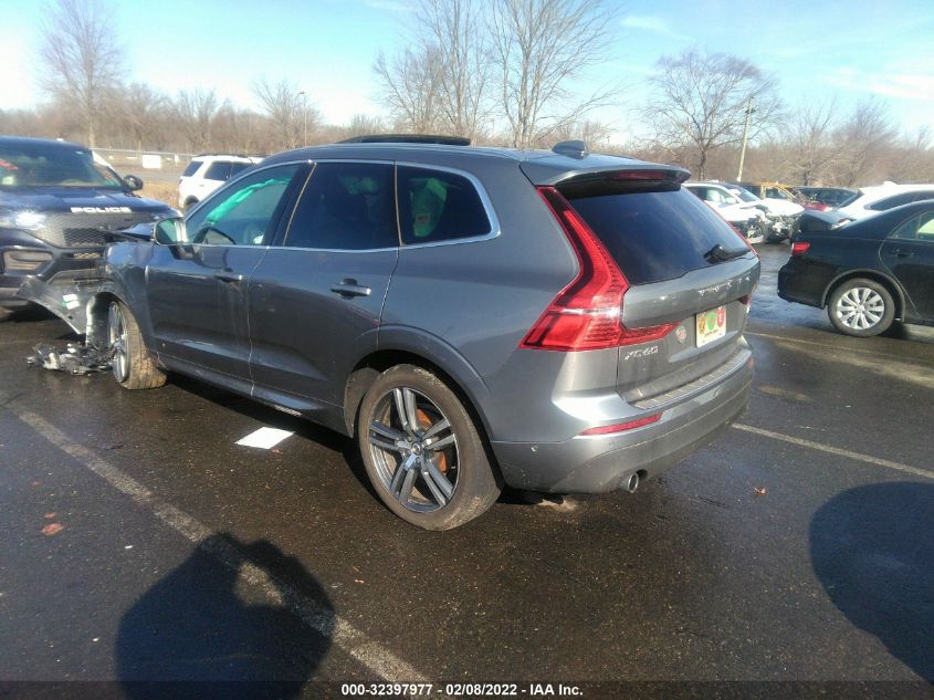 2018 VOLVO XC60 MOMENTUM LYVA22RK0JB069614