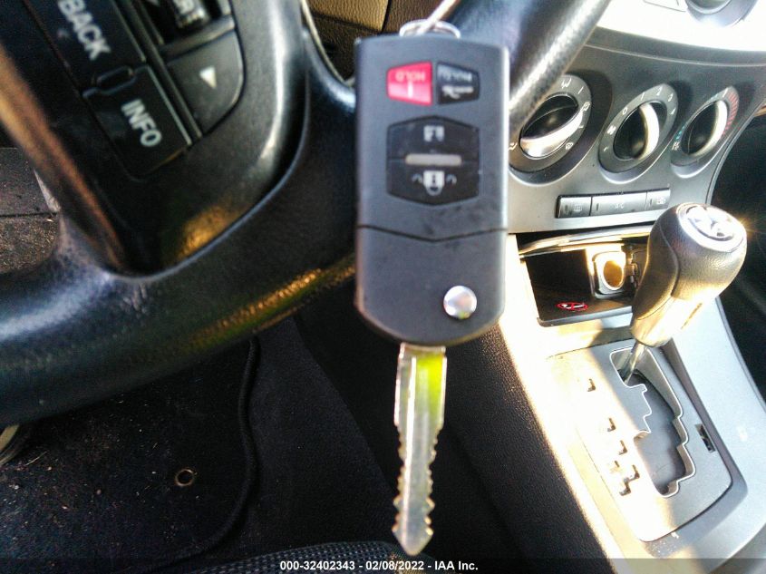2013 MAZDA MAZDA3 I SPORT JM1BL1UP1D1732358