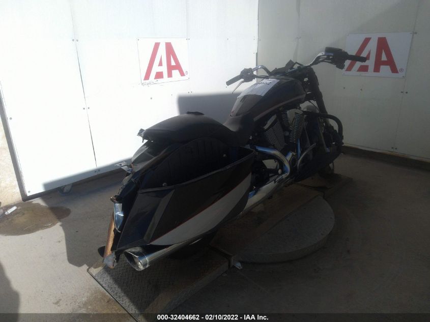 2016 VICTORY MOTORCYCLES MAGNUM 5VPYW36N5G3056094
