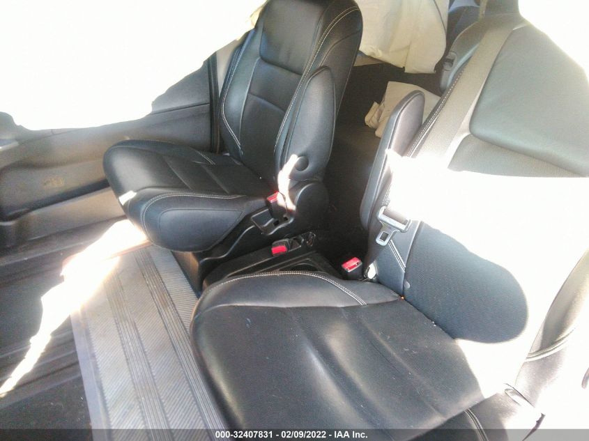 2015 TOYOTA SIENNA SE 5TDXK3DC1FS570853