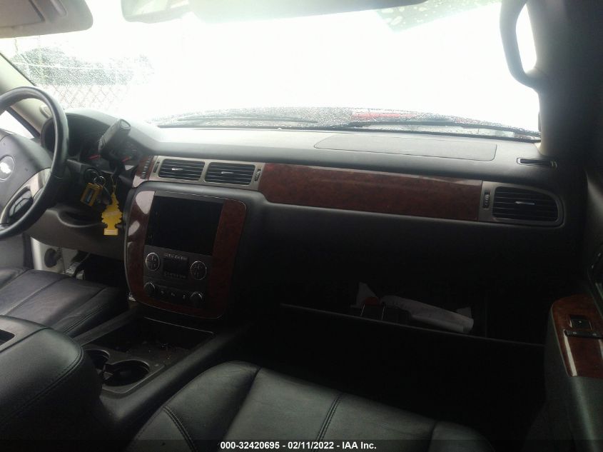 2014 CHEVROLET SUBURBAN LT 1GNSKJE79ER188073