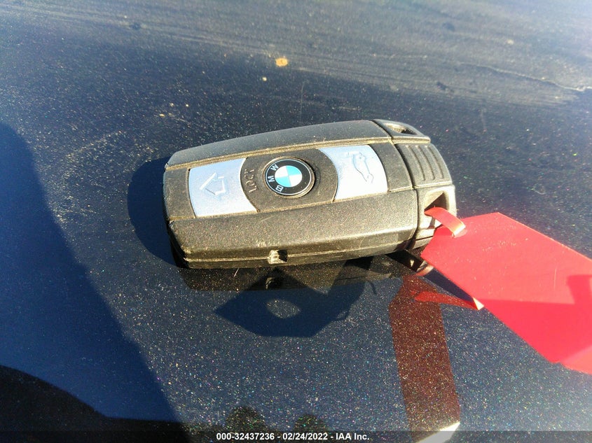 2013 BMW 335IS VIN: WBADX1C54DJ129172