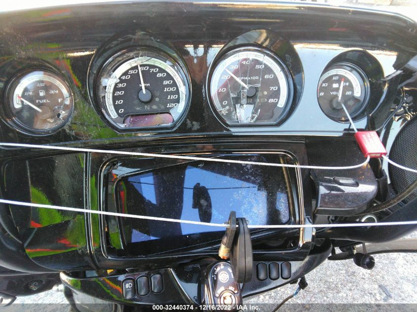 2021 HARLEY-DAVIDSON FLHTK 1HD1KEF13MB604355