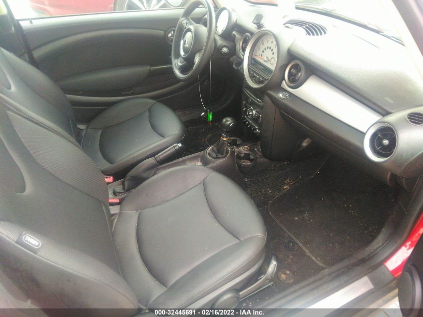 2013 MINI COOPER HARDTOP WMWSU3C58DT689339