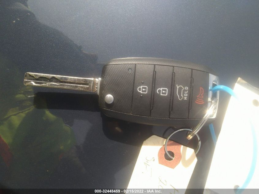 2015 KIA SOUL + KNDJP3A52F7195336