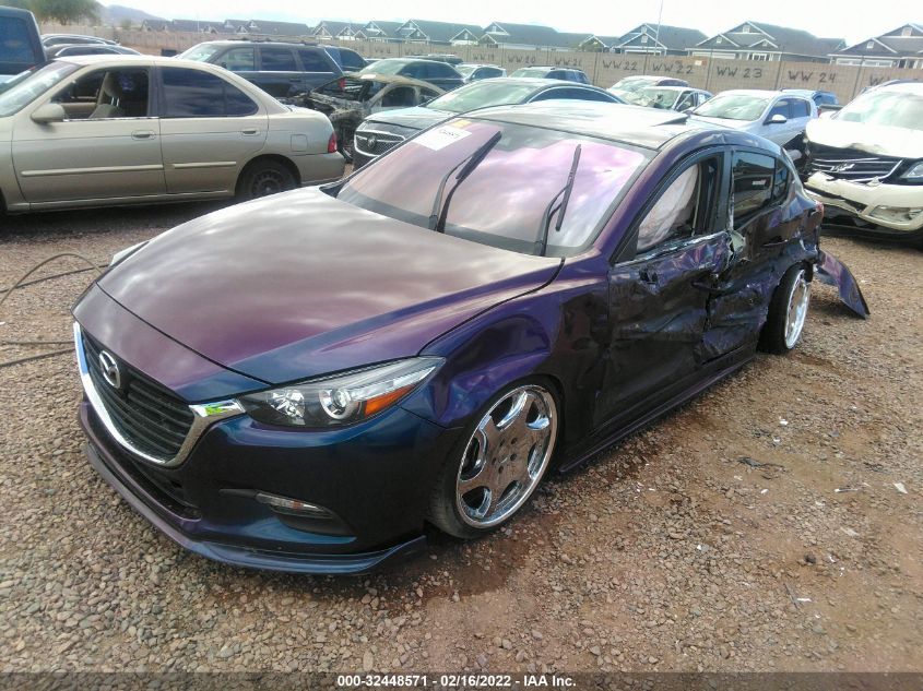 2018 MAZDA MAZDA3 5-DOOR TOURING 3MZBN1L39JM252203