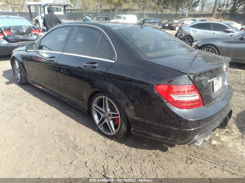 2013 MERCEDES-BENZ C-CLASS C 63 AMG WDDGF7HB5DA841135