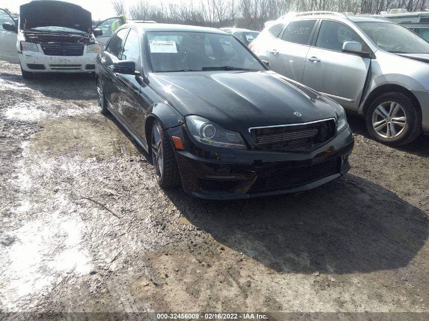 2013 MERCEDES-BENZ C-CLASS C 63 AMG WDDGF7HB5DA841135