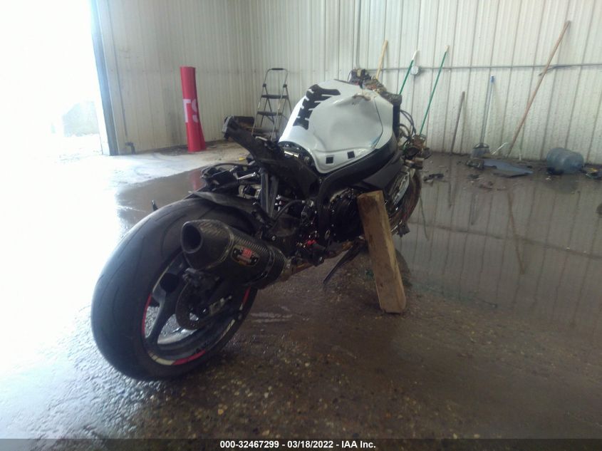 2015 SUZUKI GSX-R600 JS1GN7FA7F2101276