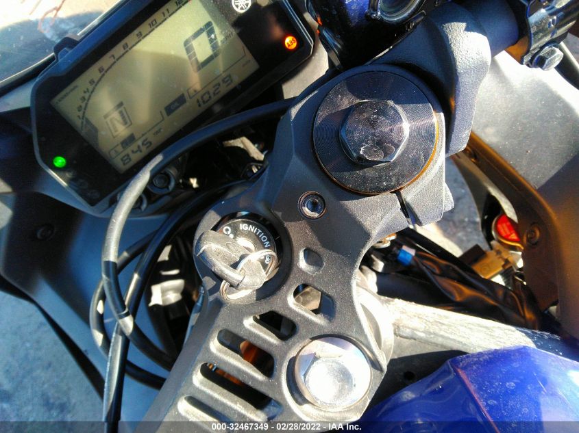 2021 YAMAHA YZFR3 A MH3RH18Y4MK006220