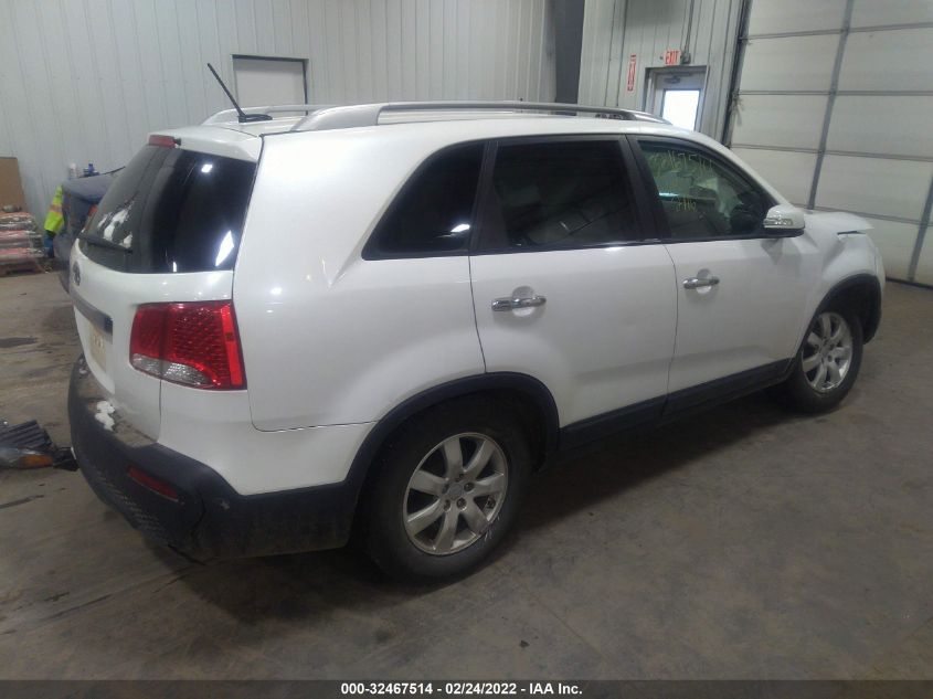 2013 KIA SORENTO LX 5XYKT4A20DG311077