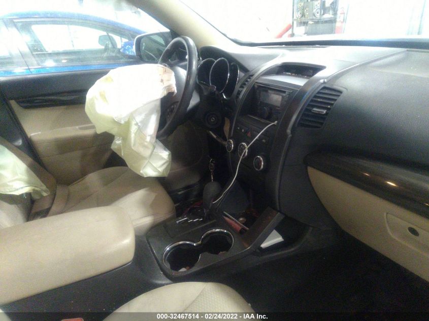 2013 KIA SORENTO LX 5XYKT4A20DG311077
