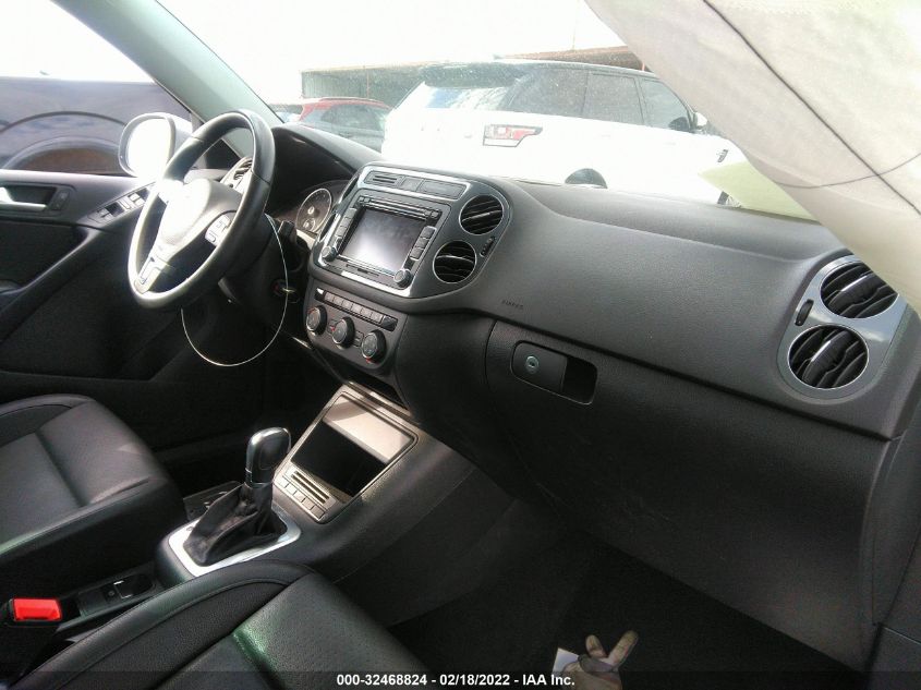 2015 VOLKSWAGEN TIGUAN SE WVGAV7AX8FW511239